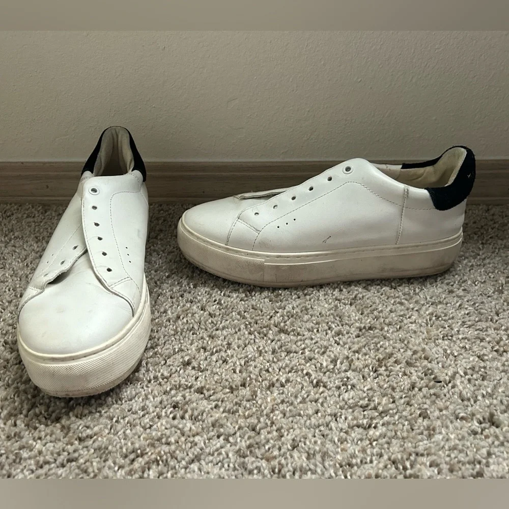 KURT GEIGER London Laney White Low-Top Leather Sneakers Suede Black Back Size 39